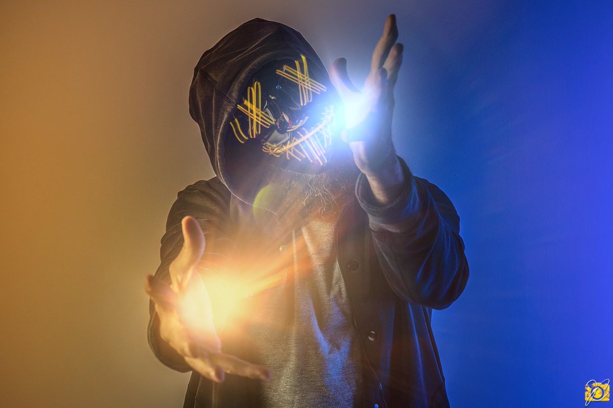 pehyellow's tweet photo. The Yellow Mask.
.
.
.
.
#retrato #retratocreativo #fotografia #artecreativo #autoretrato #photography #photographer #portrait #portraitphotography #largeexposure #largaexposicion #lightpainting #canonistas #canon #mycanon #creativeportrait #lightcolor #color #lebrija #pehyellow https://t.co/2jVg4yopqt