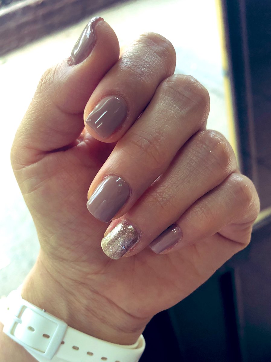 gdelgadillo2018's tweet photo. Uรฑas nuevas.
#nailtime https://t.co/gl1VtJCpMB