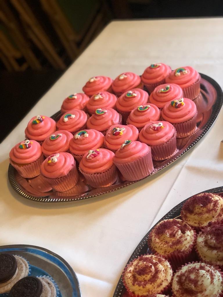 Fantastic visit to the House of Commons for the Get Lippy Ball team, marking the beginning of #ovarian cancer awareness month. Thank you to @eveappeal for the invite ❤️ #knowyournormal