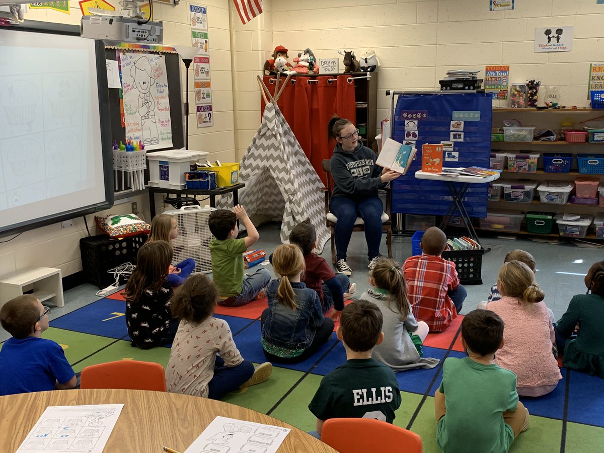 AmeliaCountyHS's tweet photo. NHS and BETA students from ACHS participated in Read Across America Day at ACES in recognition of Dr. Seussβs birthday! Thank you to both librarians for helping coordinate! #TeamAmelia #RaiderPride @cumminsjm ππ https://t.co/xVZl6RNioD
