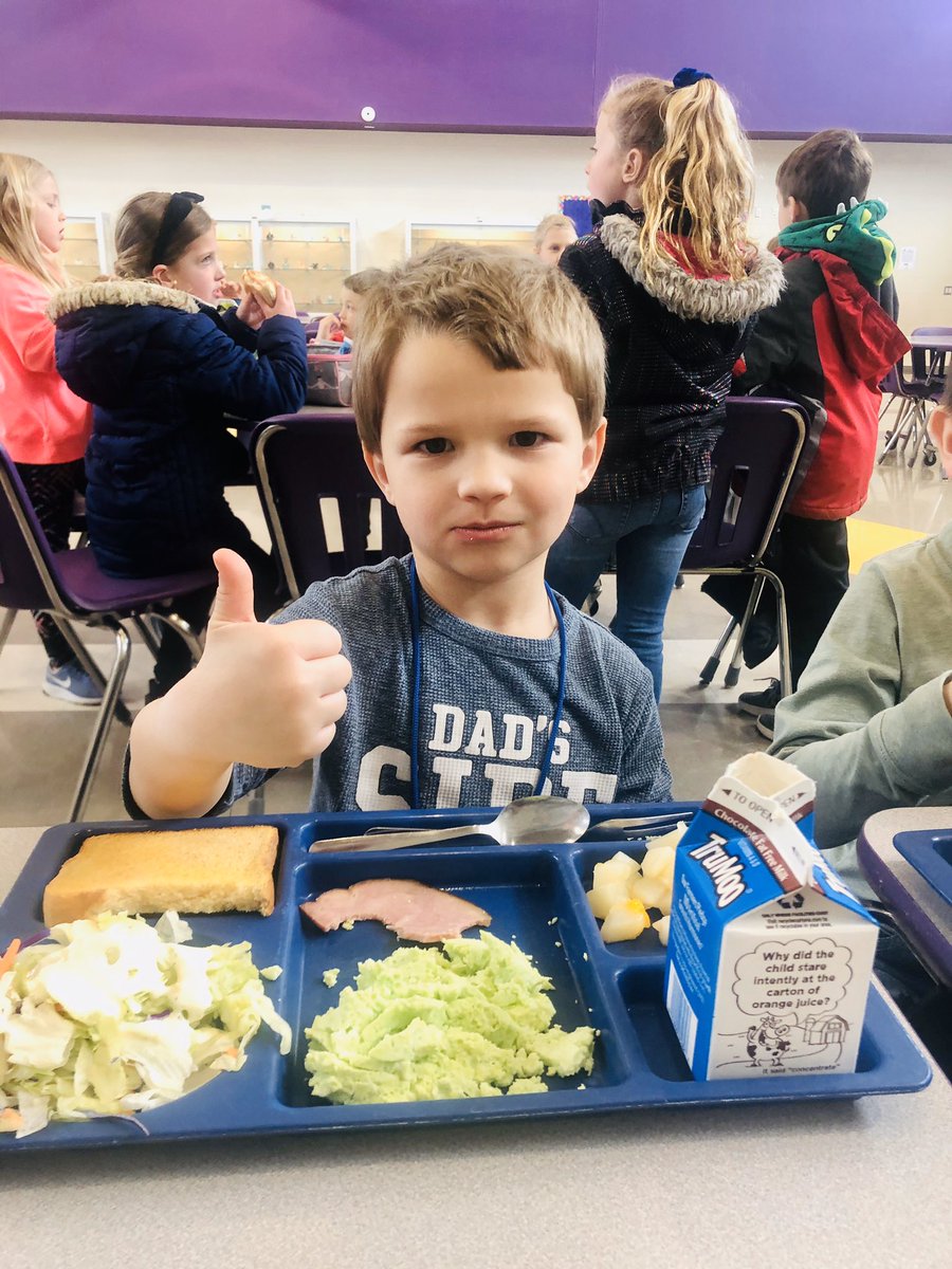 ShanaBoxler's tweet photo. Pre-K gives a thumbs up to the green eggs and ham for lunch!!@HoldregeDusters https://t.co/eXHuOLCsfo