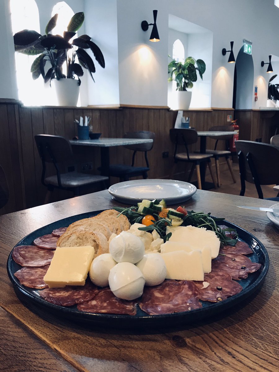 southernscampi's tweet image. Fantastic birthday day out @homeofbombay 
#BombayDistillery
#Botanicals 
Lunch in the cafe, mocktail, with take home treat! 🍸