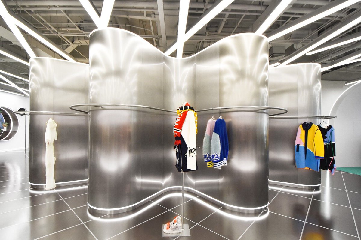 Archello's tweet photo. TGY – Event Space And Multibrand Store
by Studio Ramoprimo 
https://t.co/QzIIiqTuEx https://t.co/3OusDvVNXr