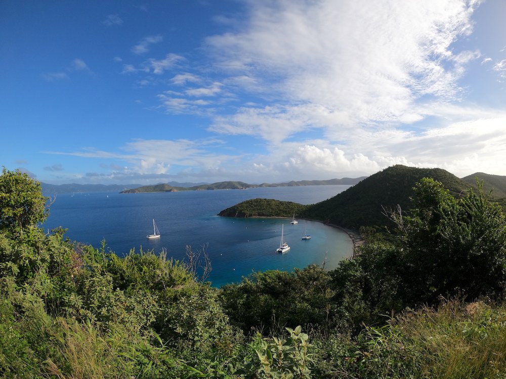 CoralsReefSail's tweet photo. Hiking Norman Island allows for some amazing views! 🙌⁠
⁠
#explorebvi #coralsreefsail https://t.co/q4gtUcpiKI