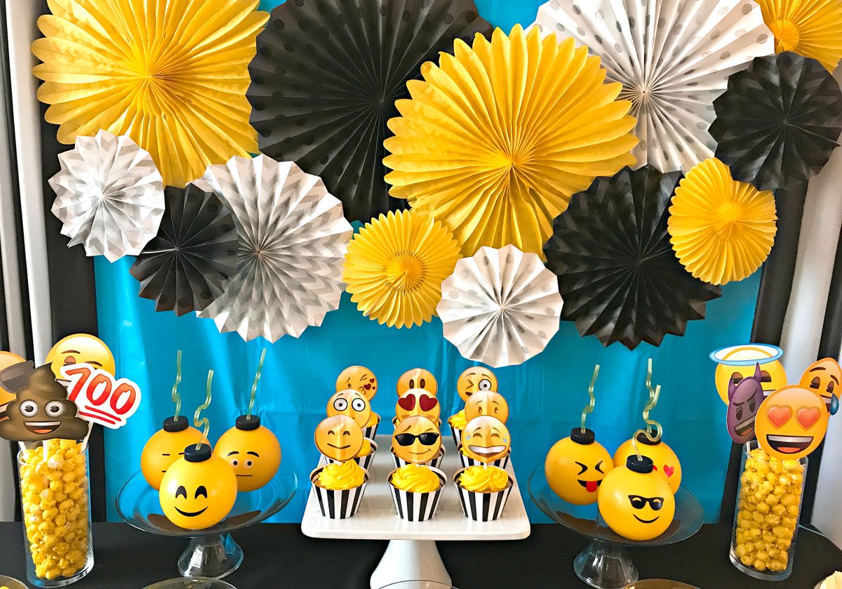 BirthdayInABox's tweet photo. It's Monday and we're feeling all kinds of ways. Let us know how your day is going with an emoji! https://t.co/ciLk4dnrHV