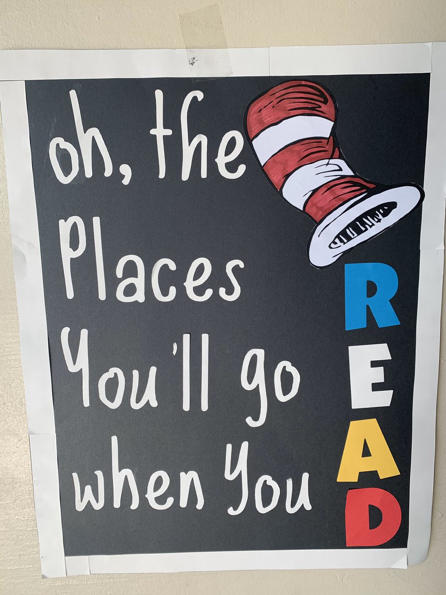 CasaLomaBCSD's tweet photo. We have lots of Cats in the Hat on campus today celebrating Dr. Seuss Day!!💫📖 #teamCasaLoma #teamBCSD #ReadAcrossAmerica2020 #ReadingIsOurThing https://t.co/5OzDZ24RSh