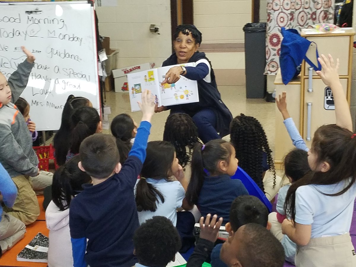Bladensburg Elementary School (@bladensburgele1) on Twitter photo Bladensburg ES Read Across America!! Bladensburg ES Read Across America!!