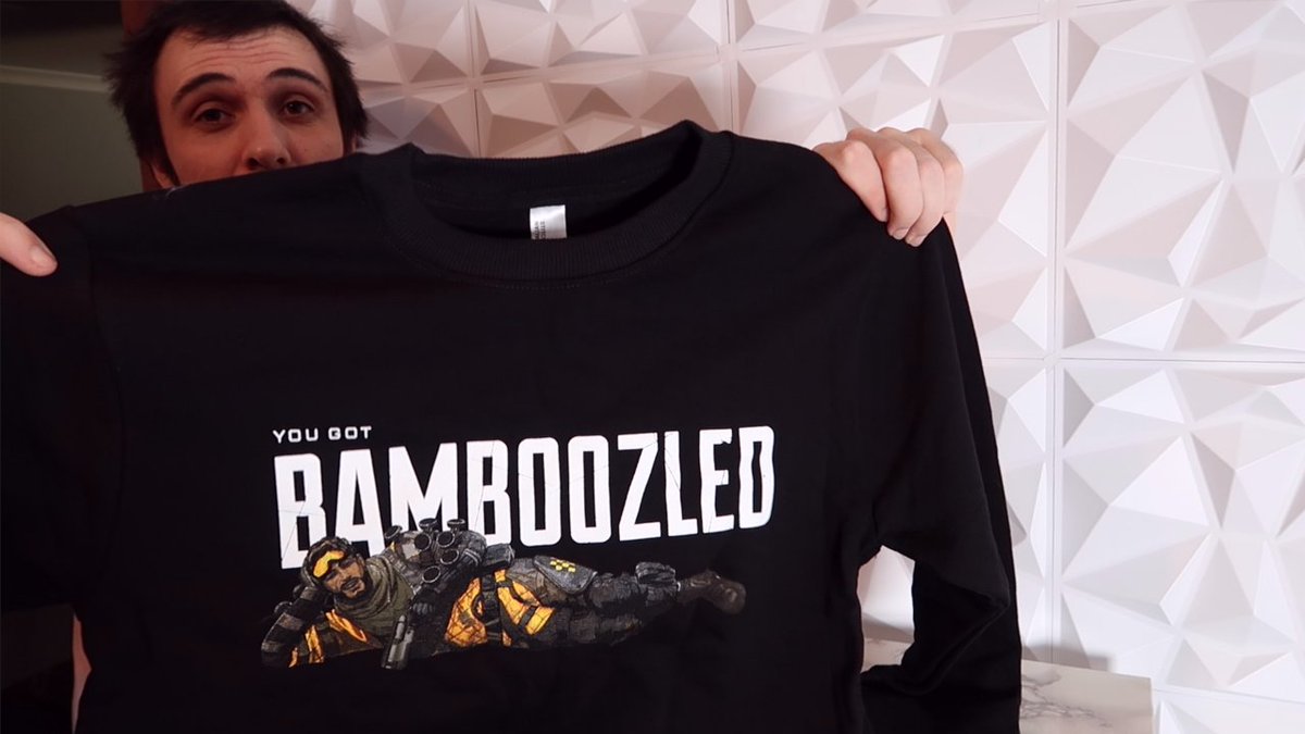 ZeusOfAimAssist's tweet image. So i am giving away a bunch of Apex Merch thanks to @EA_Australia simply retweet for a chance to win! (more details in my latest video)