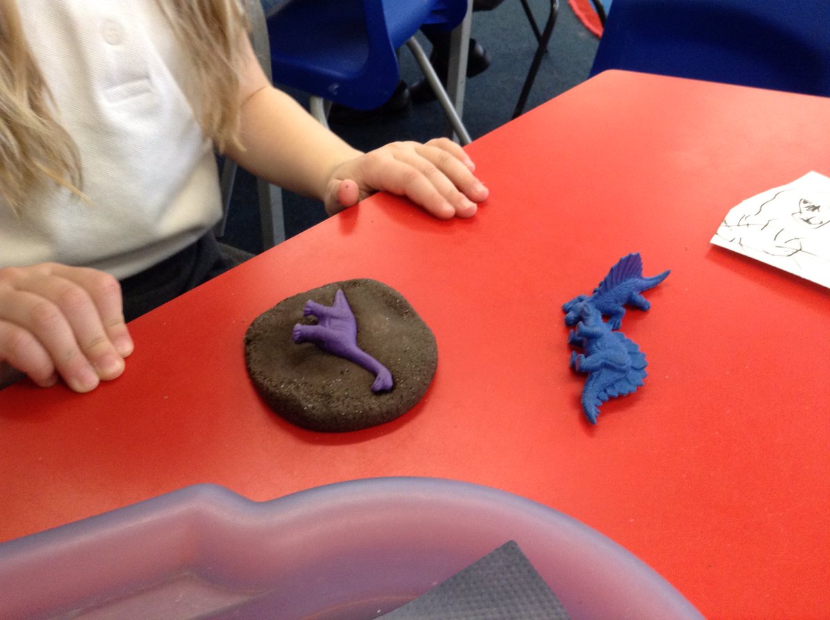 newscothill's tweet photo. EYFS made their very own fossils today.
We made the salt dough and are excited to see what they look like once they dry. #handsonlearning #UnderstandingtheWorld #changingmaterials https://t.co/XoTSBcaKDx