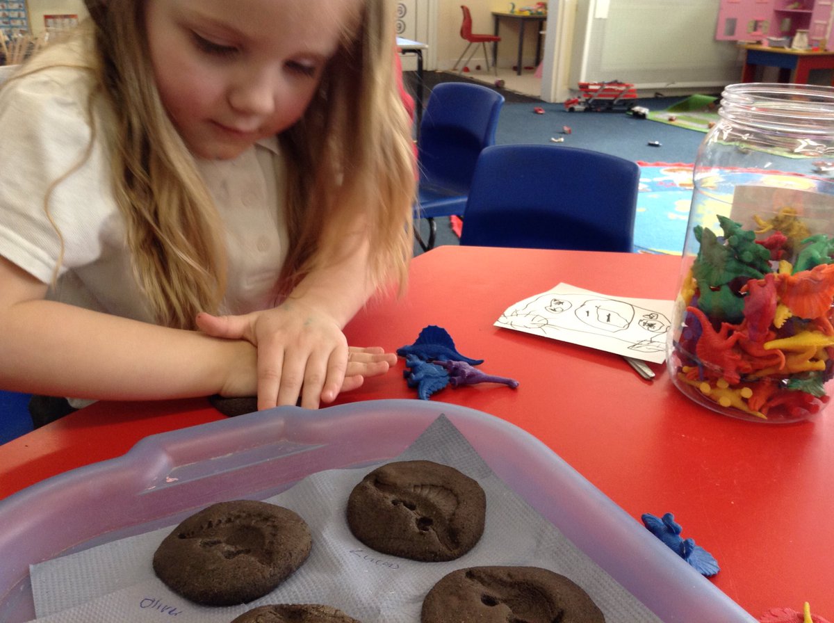 newscothill's tweet photo. EYFS made their very own fossils today.
We made the salt dough and are excited to see what they look like once they dry. #handsonlearning #UnderstandingtheWorld #changingmaterials https://t.co/XoTSBcaKDx
