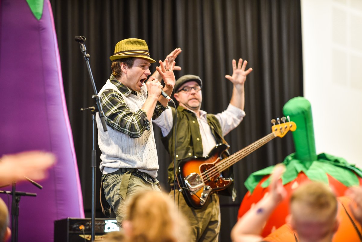 SpringtimeLive's tweet photo. #HarrogateHour #SpringtimeLive returns to the @greatyorkshow ground on Sat 28 March. #MrBloom from cbeebies &amp; his Band will be with us to entertain. PLUS lots of hands-on activities for the kids. All activities are FREE you just need your ticket to get in https://t.co/bbSIQJBLmx https://t.co/jOs3F912Wh