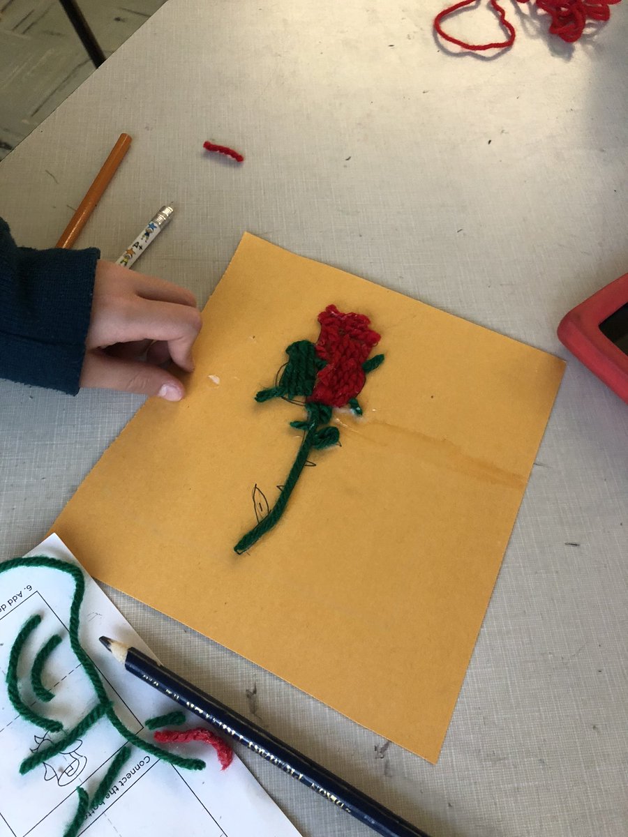SuperOgden's tweet photo. Room 11 is creating beautiful yarn art using scraps from previous projects! @TDSB_Ogden https://t.co/pjyHPiiHdr