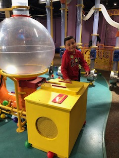 OPS_Castelar's tweet photo. Castelar Kindergartners had a wonderful, fun, and educational experience yesterday at the Omaha Children's Museum. The looks on these children's faces of awe and excitement melts the heart. #OPSProud #ExcitedToLearn #ExcitedToExplore https://t.co/eZvKN384rI