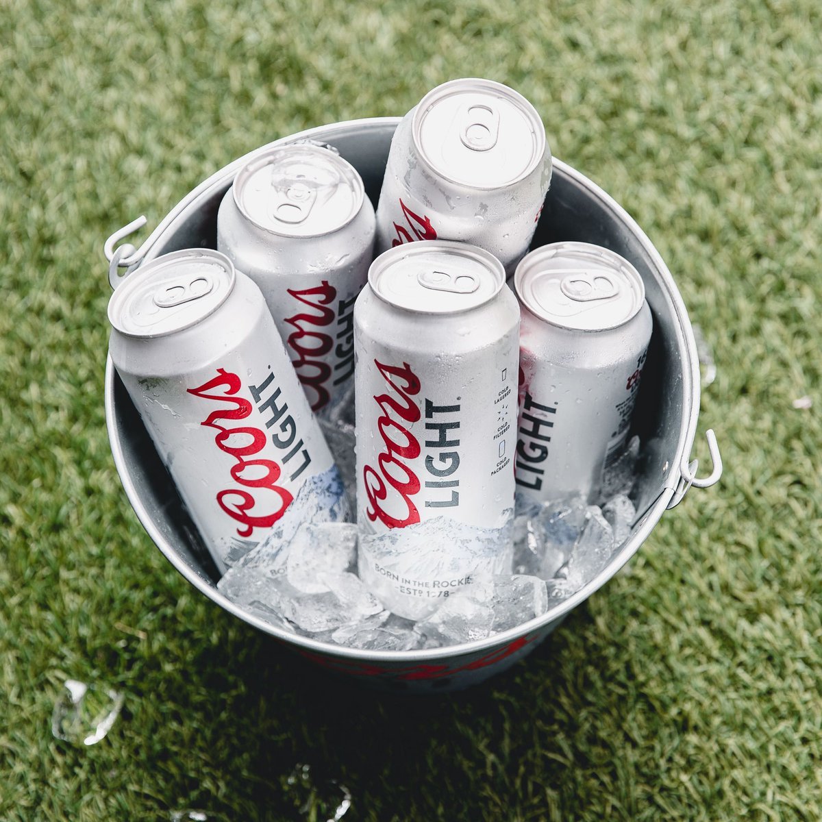 This week's forecast calls for sunshine and beer buckets. 🕶🍻