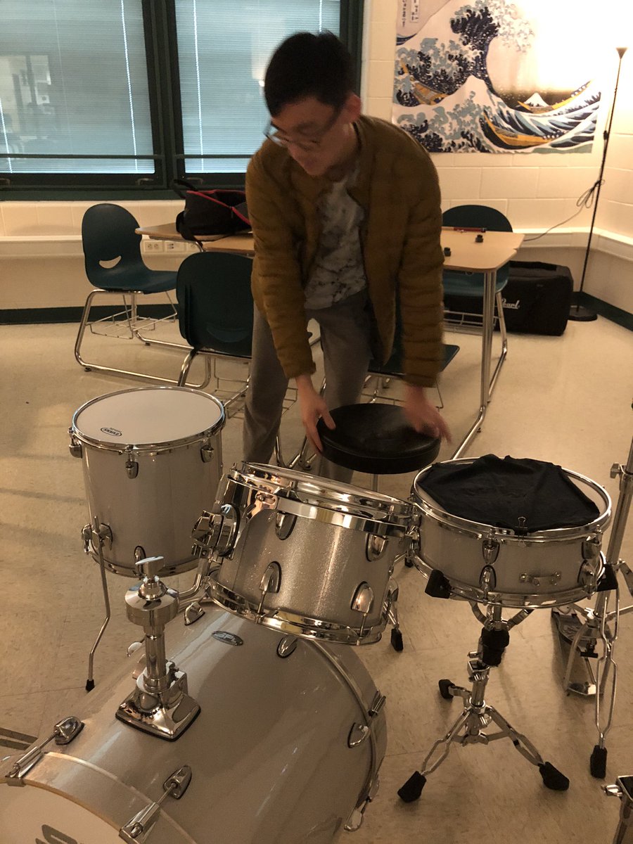 MHSLiveMusic's tweet photo. last rehearsal before friday!! https://t.co/hcJKNkHRtG