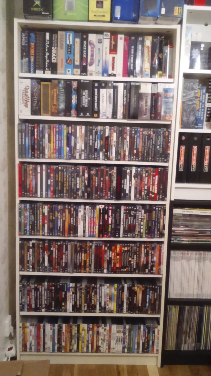 SwedishGamester's tweet photo. The work on my #gameroom continues! I decided to also #DoubleStack my #computergames to make more room for my #SpecialEditions. And now with that being done I'm getting on with sorting my collection of @svenskapcgamer #ComputerMagazines by year, month and issue. https://t.co/lSXAby3SNK