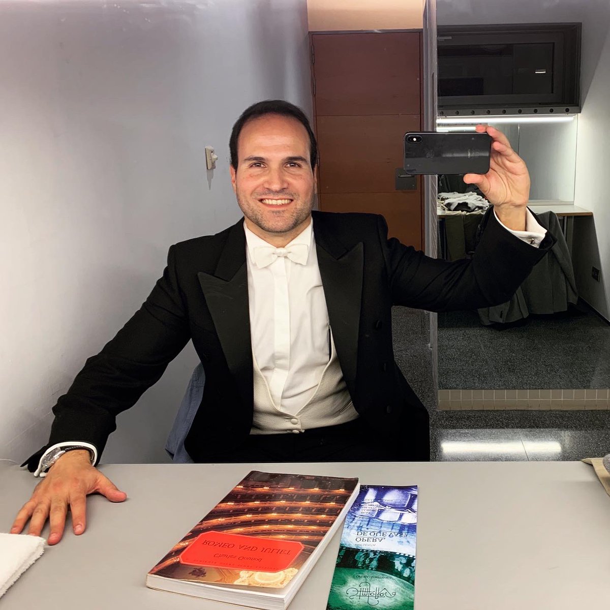 marcsalatenor's tweet photo. Concert #simfonova a l'Auditori de #Girona
Gràcies @marcelgorgori per la confiança i pel meravellós espectacle que heu creat. Va ser un plaer! Bravi @josepramonolive i @IsabellaGaudi 🌹🎵 https://t.co/BKX6f67wxU
