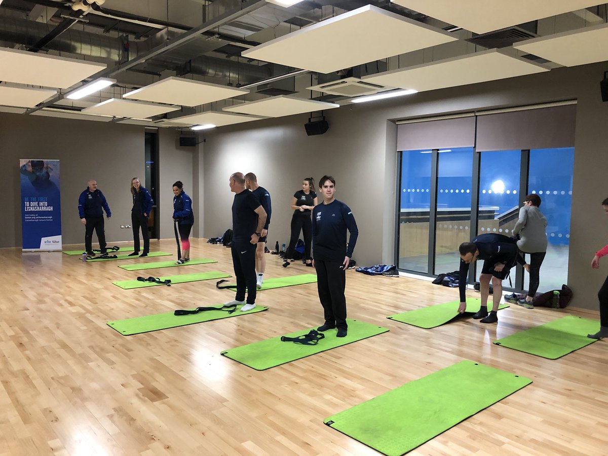 marathonbcm's tweet image. Experiment 26.2 tried out a bespoke #Yoga for Runners class this evening at the new @Better_NI Lisnasharragh Leisure Centre!  Thanks to Deborah for coaching everyone this evening!🏃🏻🧘🏻‍♂️🏃‍♀️🧘🏻‍♀️

#BelfastMarathon #ExperimentGroupBCM #FirstEverMarathon #MarathonTraining #CoreStrength