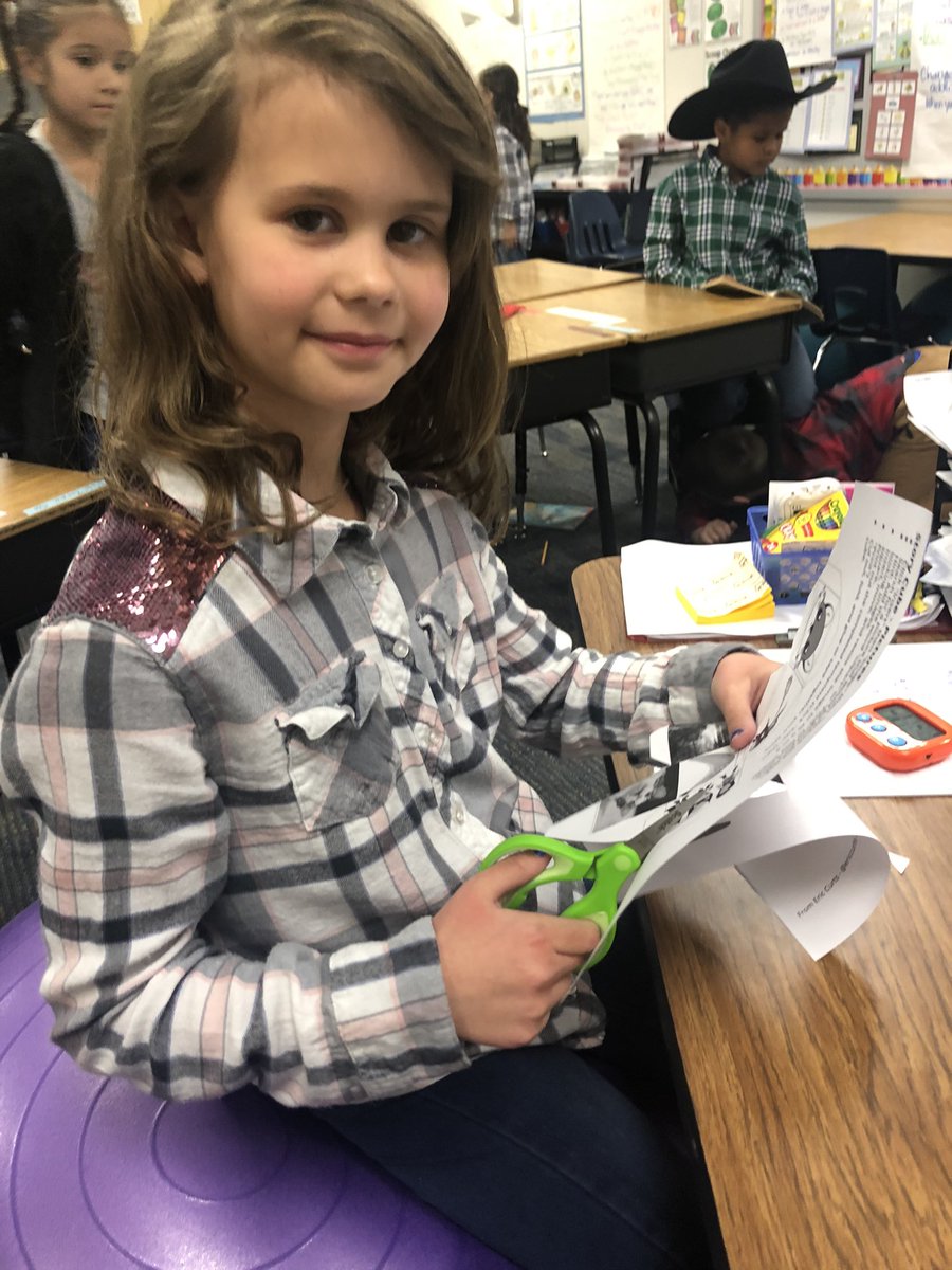 BrookeSpringma2's tweet photo. The students in my class had so much fun using Google Draw to create storycubes! They loved using their cubes to create some very fun stories. It was an exciting day of digital personalized learning. @KohrvilleKISD  #refuse2sink @KleinDigiLearn https://t.co/u42BxUS4Sg