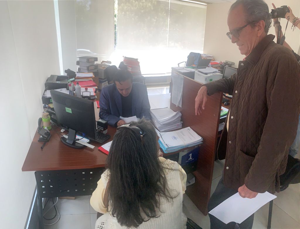 ecuador_today's tweet photo. #Ahora | Ecuador Decide mejor sin #TLC, en este momento en la Corte Constitucional del Ecuador presenta varios amicus curiae para la "No interpretación del primer inciso del artículo 422" Que implica el respeto a las pretensiones de firmar Tratados de Libre Comercio #NoTeLoCreas https://t.co/kgnWKkpNU0