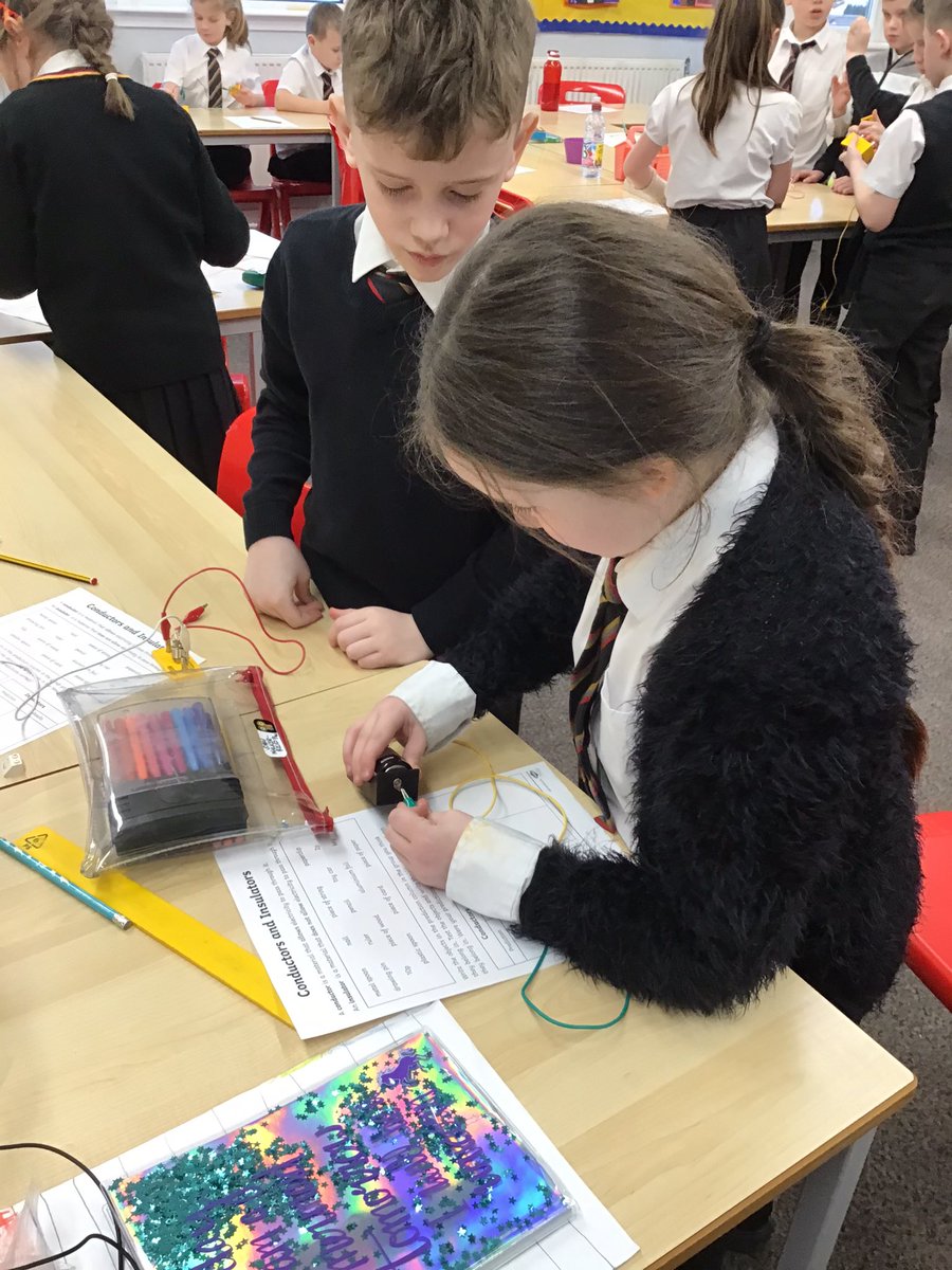 StMarksPrimary1's tweet image. P4a were learning about conductors and insulators in science today. They worked together to predict which category everyday objects would fit into then constructed their own circuits to test them. #StMarksSTEM #ERCSTEM