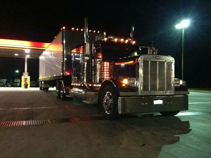 TruckingDepot's tweet photo. All fueled up! #Trucking #TruckingDepot #Truckers https://t.co/PAO1G4KIwp