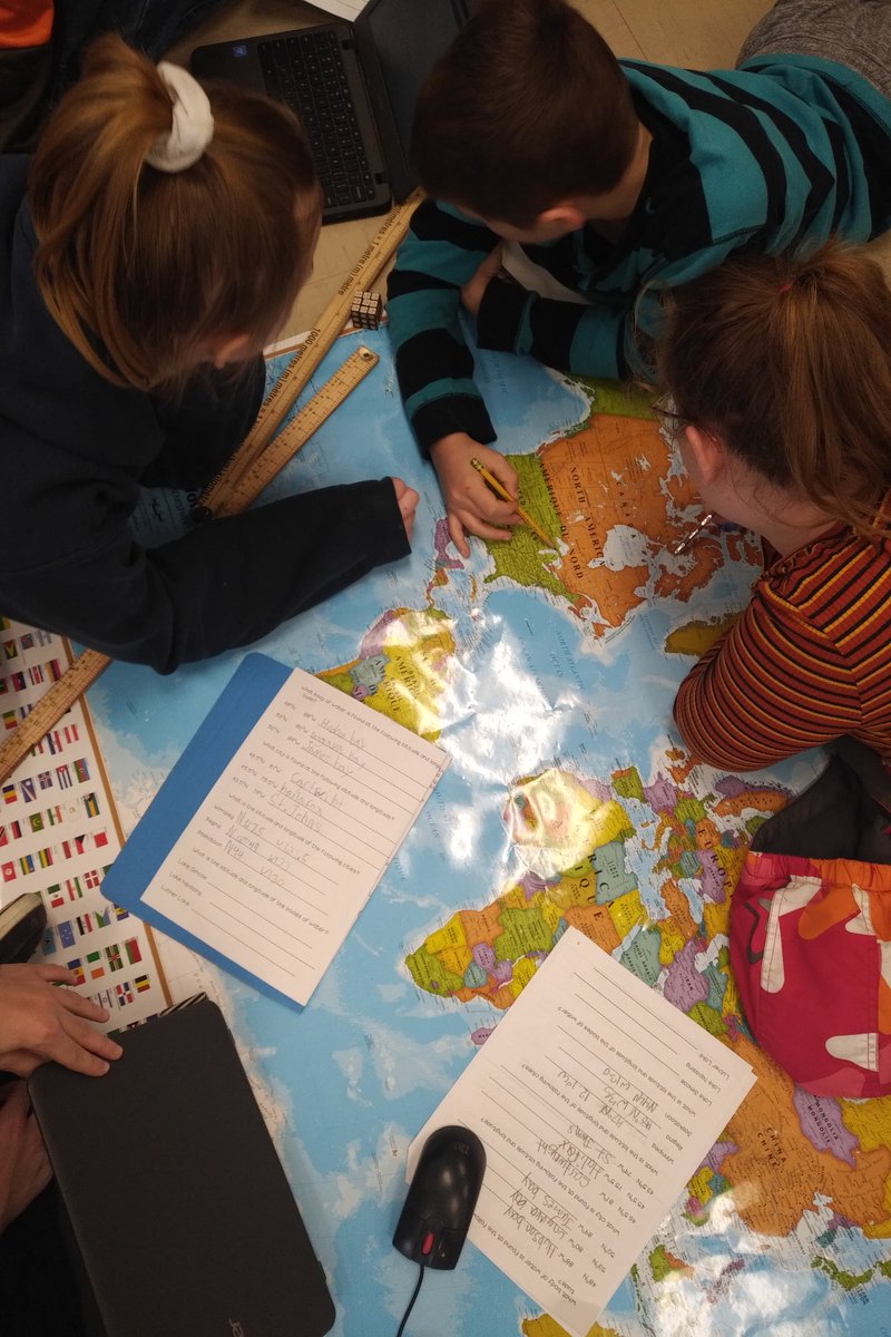 tyblakesmom's tweet photo. Reading maps and finding places with longitude and latitude! Lots of different ways! #EAitForward #Bbronco #isthismathtoo? https://t.co/Q1mozWnUGZ