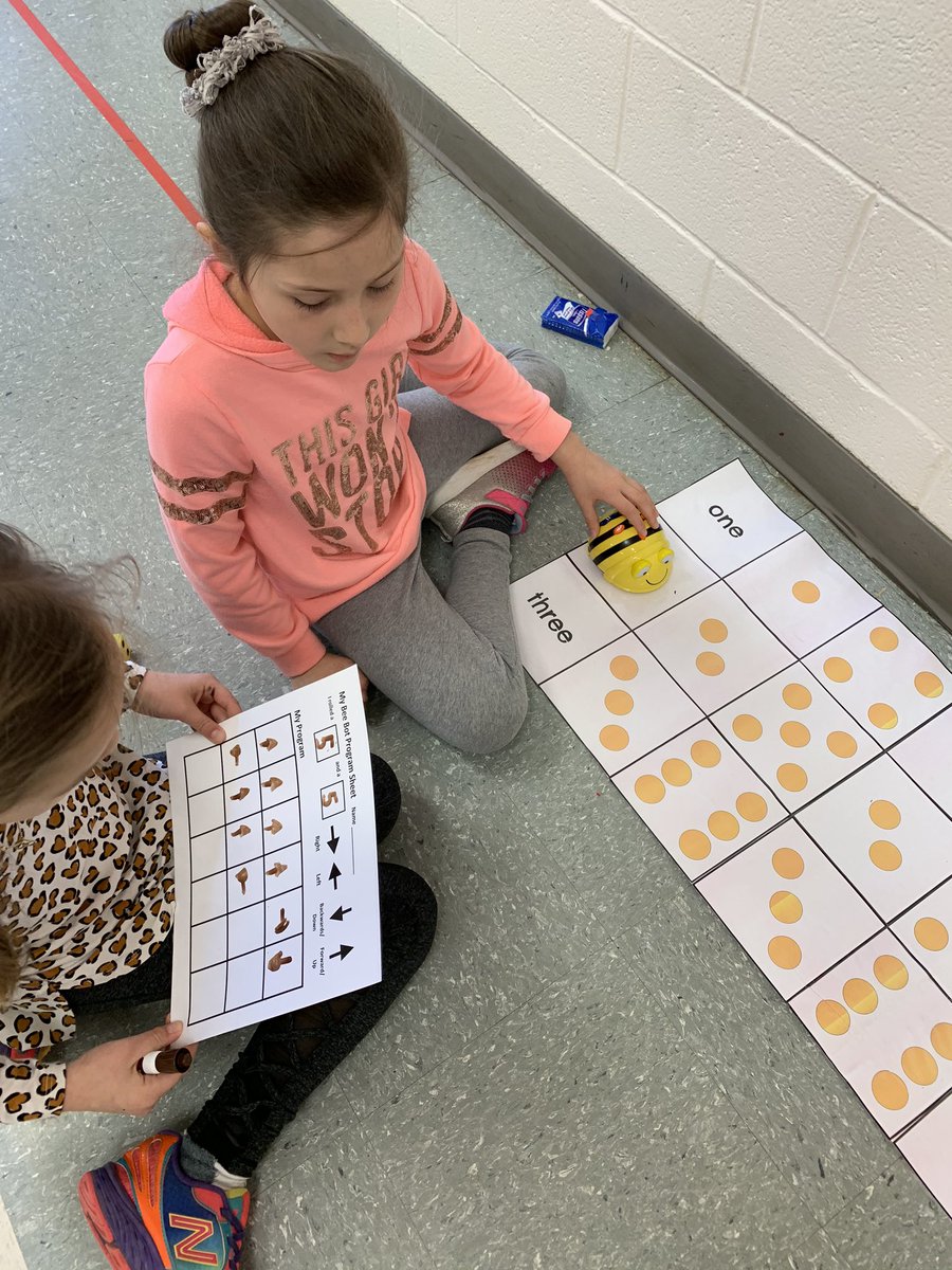 MrsThomasAlg's tweet photo. 2nd grade coding with Bee Bots today @ALG_LCPS https://t.co/mYOoAYvujD