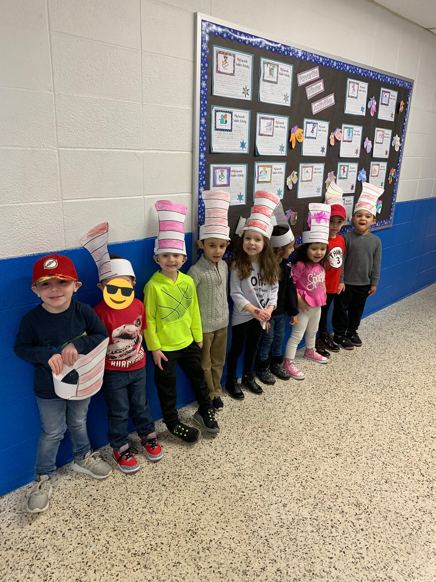 MrsLewisNpals's tweet photo. Kicking off Read Across America Week with some fun activities! https://t.co/VM1Ay8Jl9N