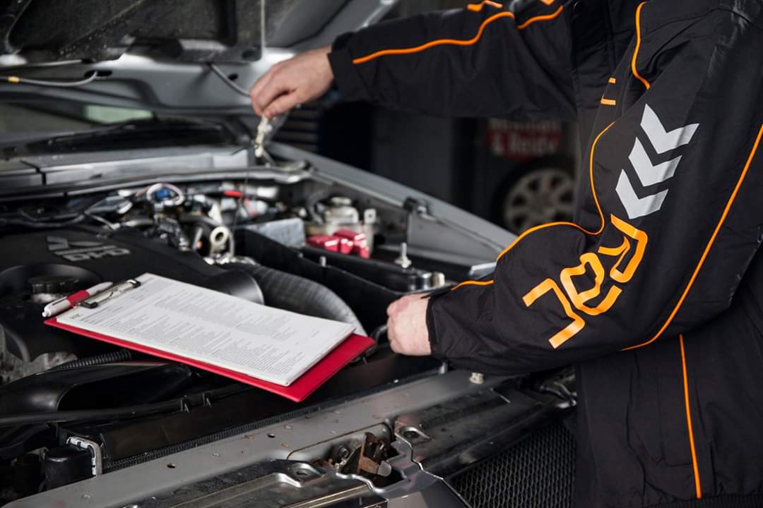 GarageBarton's tweet photo. An opportunity to work in our large RAC approved extremely well equipped workshop⚠️ We require a confident qualified technician, either full or part time. Competitive pay! Get in touch! 01803 444321 timhelley@bartongarageservices.co.uk #boosttorbay #torbayhour https://t.co/pJ1YIXSWq6