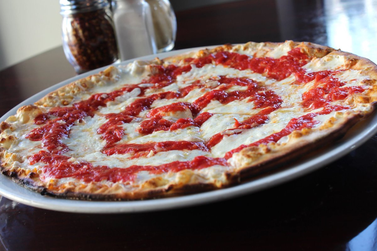 Pizza! Pizza! Pizza!

Mondays are for pizza @ Centro! Enjoy 1/2 price pizza + Peroni beer from 4pm-close.