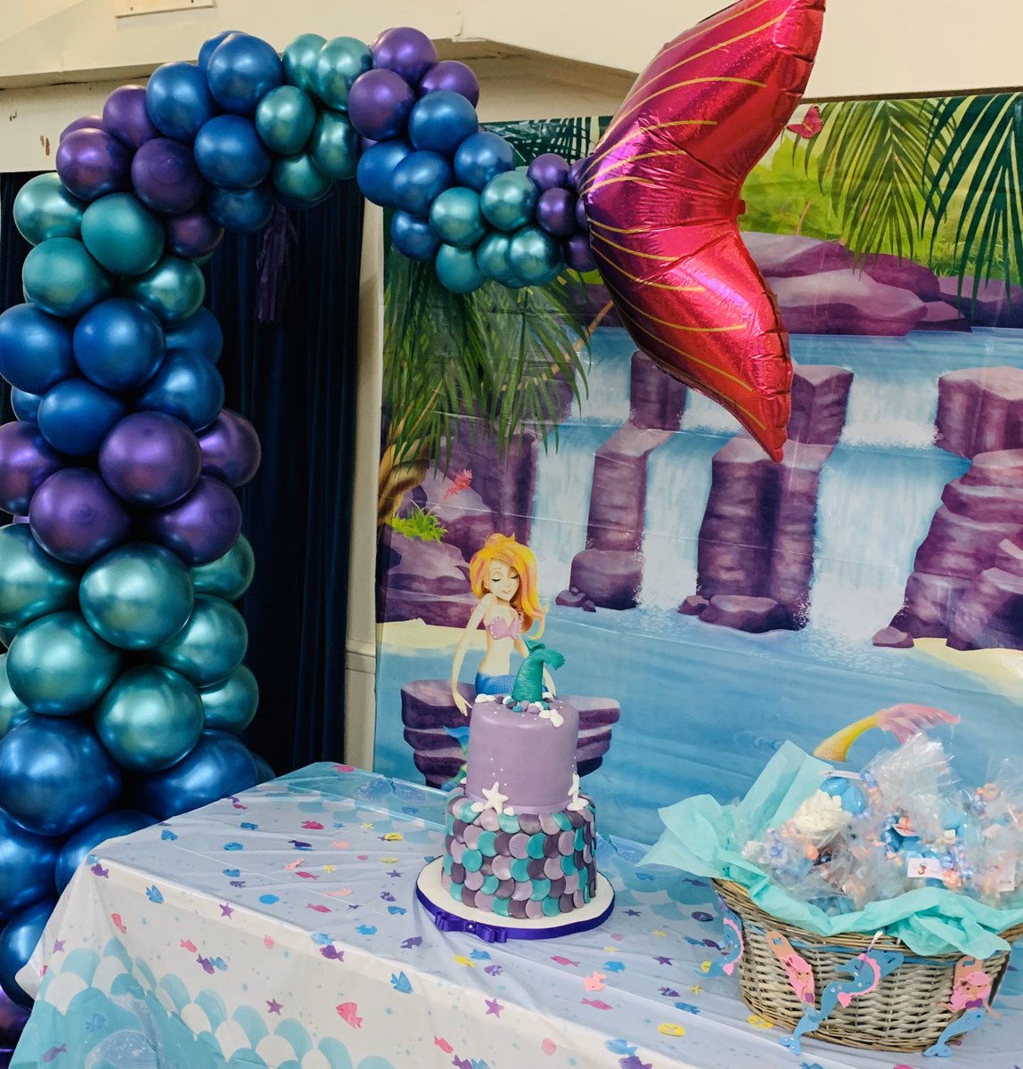 keepcalmndevon's tweet photo. Mermaid party? Nailed it!! #mermaidbirthday #mermaid #themedparty #northdevon #events https://t.co/NivqXxHh5f