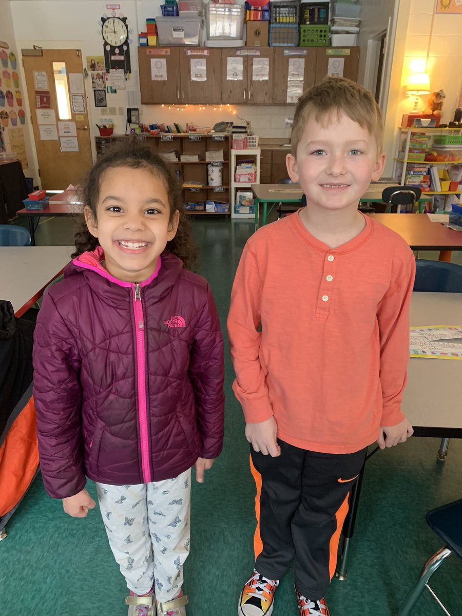 SeemaWasTaken's tweet photo. My special helpers at GES’ #ReadAcrossAmerica celebration! 😉 #goges https://t.co/u5kCwWnYUs