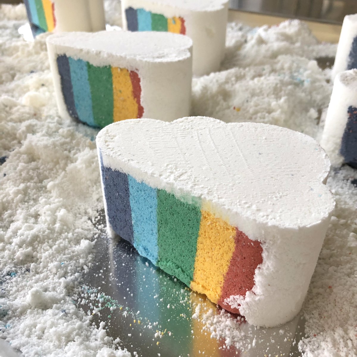 Pearl Bath Bombs tweet media