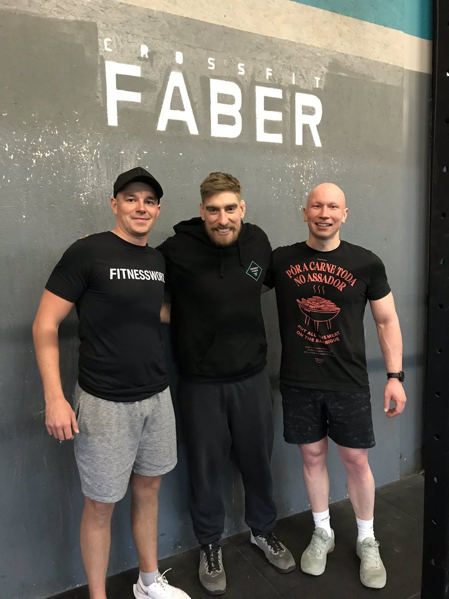 mjacksongolf's tweet photo. First time ever for me doing CrossFit and that was brutal 🥵 100 sit ups ain’t pretty 😂 Thanks for having me CrossFit Faber and great to catch up with @launchdanny 🤙 Obviously repping the #TeamFWX Tee https://t.co/ow3UIpu1P3