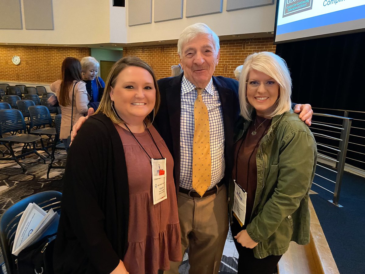 jennsaine's tweet photo. Meeting @JosephRenzulli, leader and pioneer in gifted education this morning was a great start to the @GAGCGifted conference! #JCSSMedia #GiftedGA @JCSchoolSystem @GaDOECollegeRdy @universityofga https://t.co/cT3slIQYu9