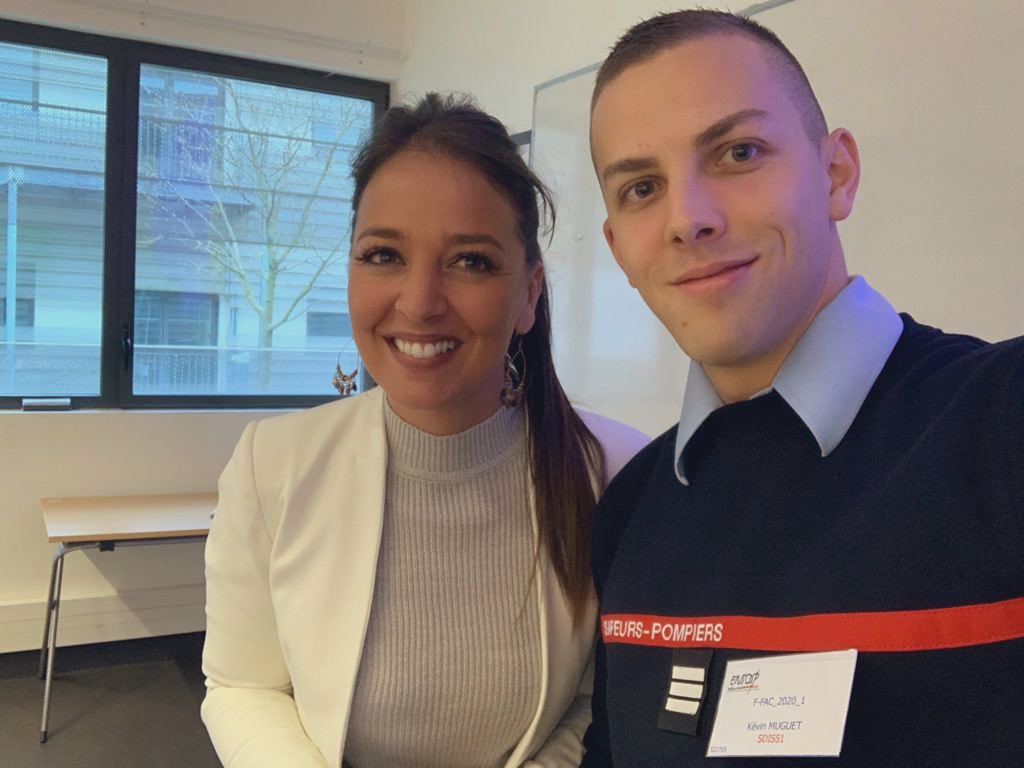 cycylienne's tweet photo. Quel honneur et quelle chance d’intervenir dans la prestigieuse école nationale des officiers de sapeurs-pompiers #ENSOSP à #AixEnProvence pour la formation d’adaptation des capitaines. Thématique : #RéseauxSociaux. #France #Corse #OutreMer #TousConcernés. @KevinMUGUET ma team 🤝 https://t.co/4c0wVVVRSd