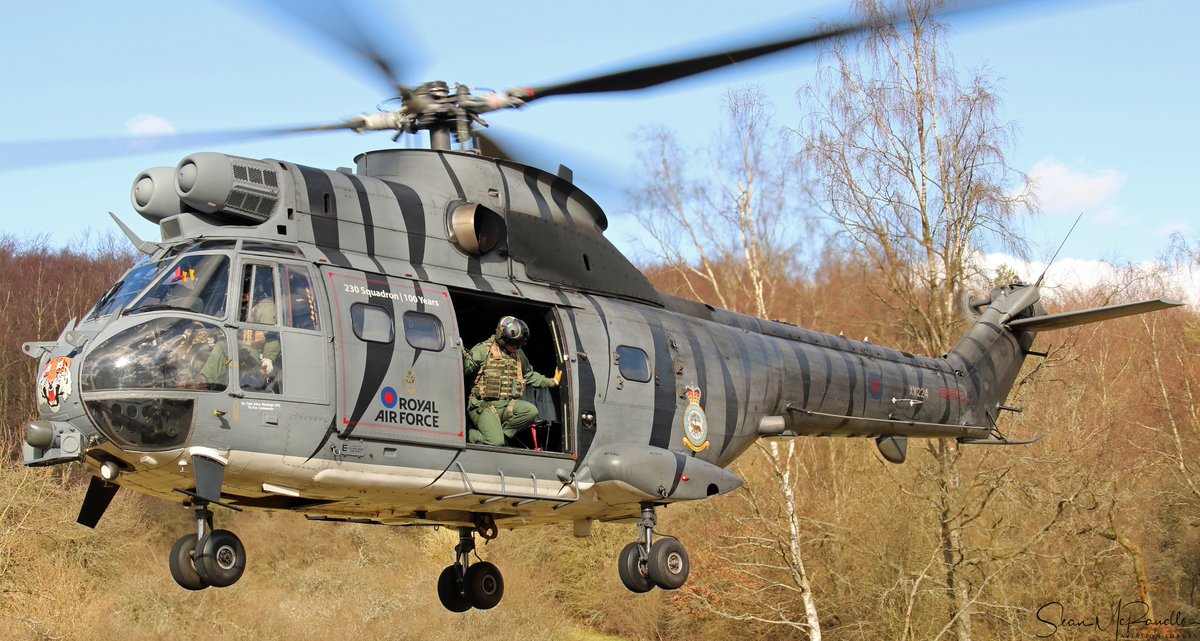 SeanMcRandle's tweet photo. Tiger on the prowl!

Puma HC.2 of 28 Sqn OCU of @RAFBenson on a training sortie recently.

@33SqnRAF @230SqnRAF https://t.co/Wv6sqVepMN