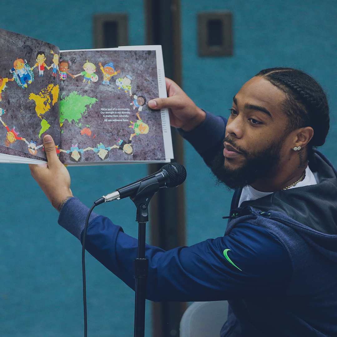Seattle Seahawks (@seahawks) on Twitter photo Nothing like a good book! 📚
Along with <a href="/nuevexted/">Tedric Thompson</a>, @seahawksdancers, and <a href="/BlitzTheSeahawk/">Blitz the Seahawk</a>, we celebrated Read Across America Day with a book reading at a local school.
#TackleReading x #ReadAcrossAmerica Nothing like a good book! 📚
Along with <a href="/nuevexted/">Tedric Thompson</a>, @seahawksdancers, and <a href="/BlitzTheSeahawk/">Blitz the Seahawk</a>, we celebrated Read Across America Day with a book reading at a local school.
#TackleReading x #ReadAcrossAmerica
