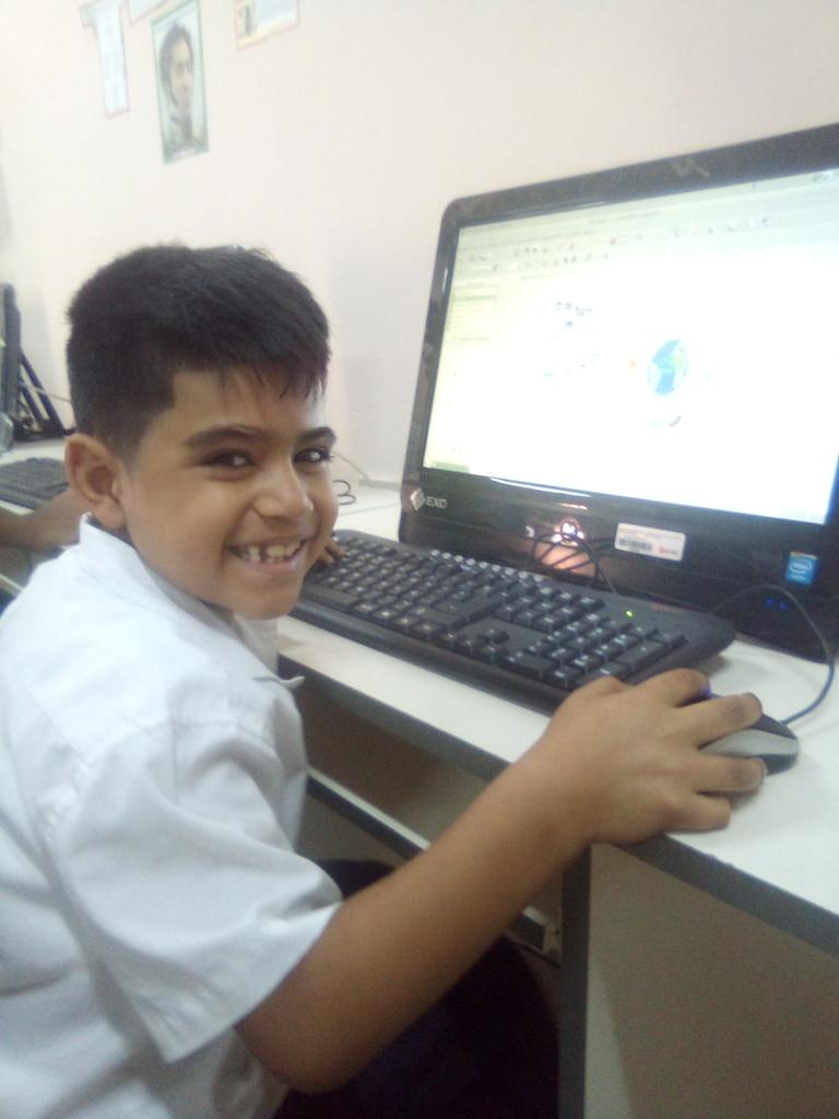 soyfornerino's tweet photo. Estudiantes de la U.E.N “Tapa de Piedra”, recibieron información sobre el uso responsable de la energía eléctrica, en el marco de la celebración del #DíaDeLaEficienciaEnergética. Una excelente iniciativa para promover la conciencia conservacionista en el semillero científico. https://t.co/RL2M7FZaQ1