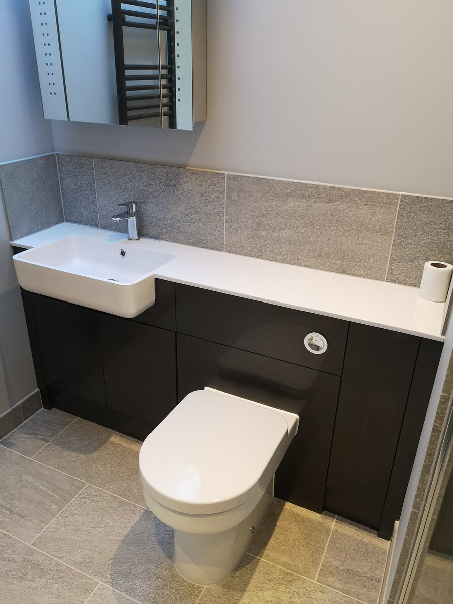purebathroom's tweet photo. Garage conversion into a bedroom and ensuite #Bathroom #BradfordonAvon #Plumbing #Shower #Basin #Toilet @TweetSydenhams https://t.co/Saqnqzwrlu