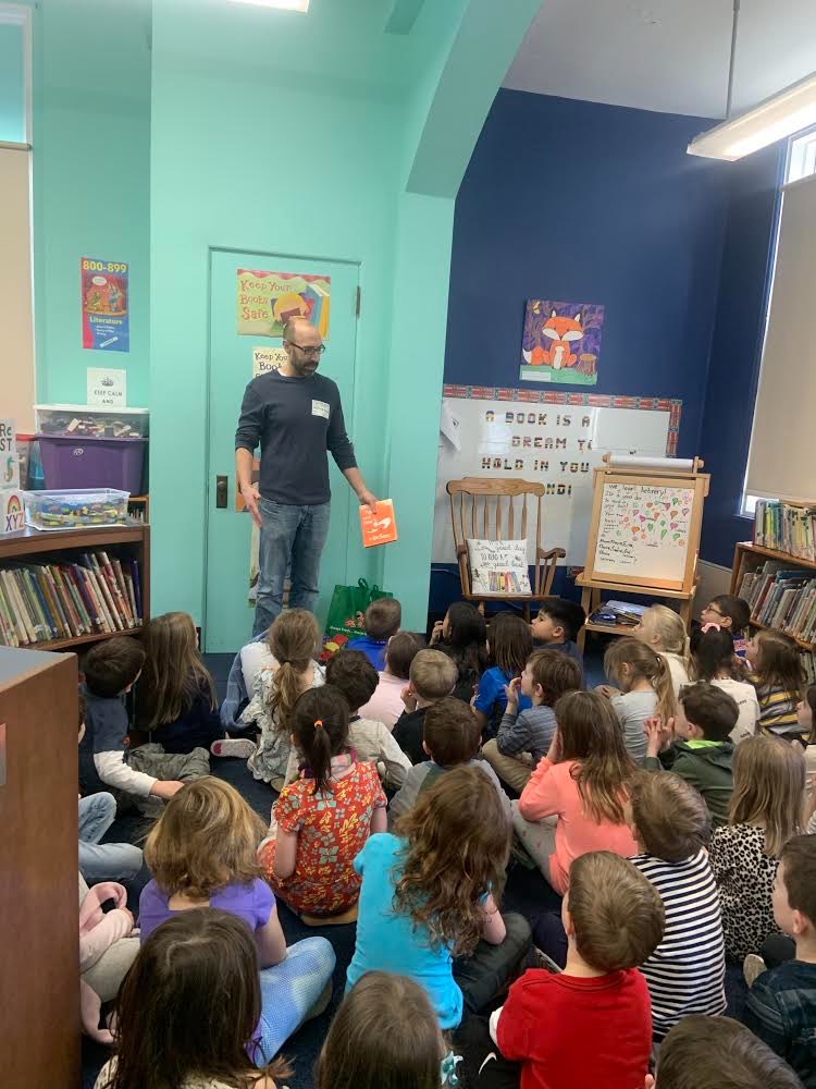 PrincipalForest's tweet photo. We had guest readers who visited Forest today for Read Across America.  Thank you Officer Nielsen, BOE Member Alworth &amp; Officer Kirby. https://t.co/LEo10rRlg6