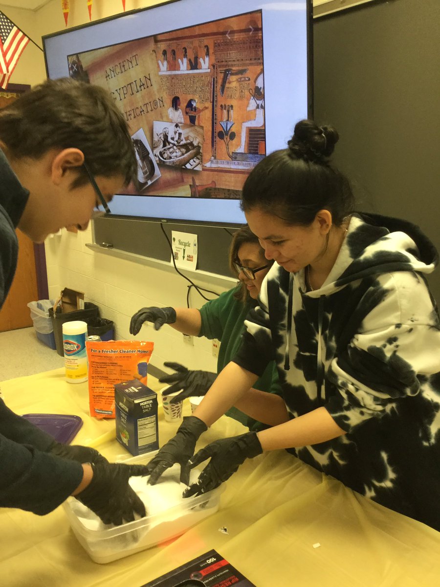 SterlingLatin's tweet photo. Egypt was part of the Roman Empire.  Part of Latin 2 curriculum.
Best way to absorb the culture??
Today is Day 1 of MUMMIFYING CHICKENS! 
@PFannouncements https://t.co/WFnagVpUhZ