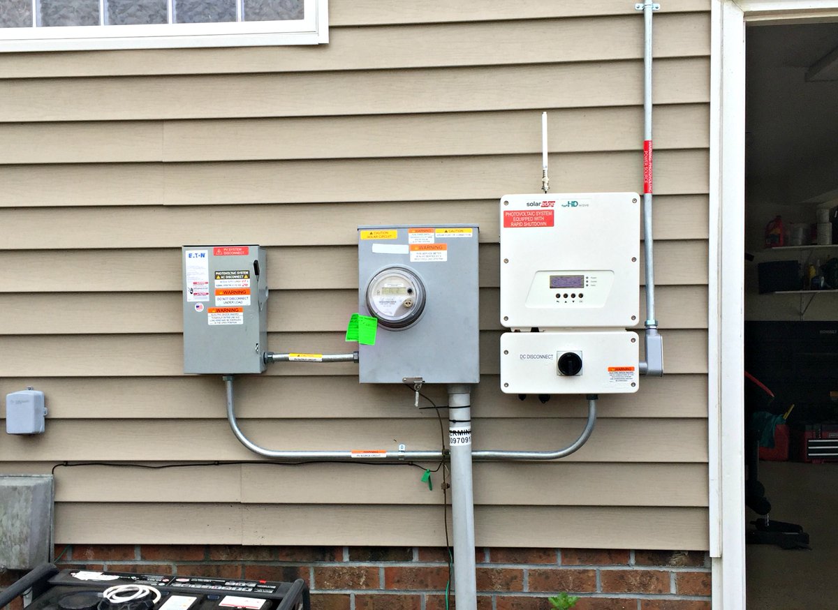gedsterf's tweet photo. Going #solar is the way to cut your monthly power expenses. This 13 kW system of 45 solar panels packs quite a punch and wards off the utility company from sending those large monthly statements.

#greensolartech #solarpanels #utility #rooftop #moneysaver #technology #SEO https://t.co/lzcYKRJPS7
