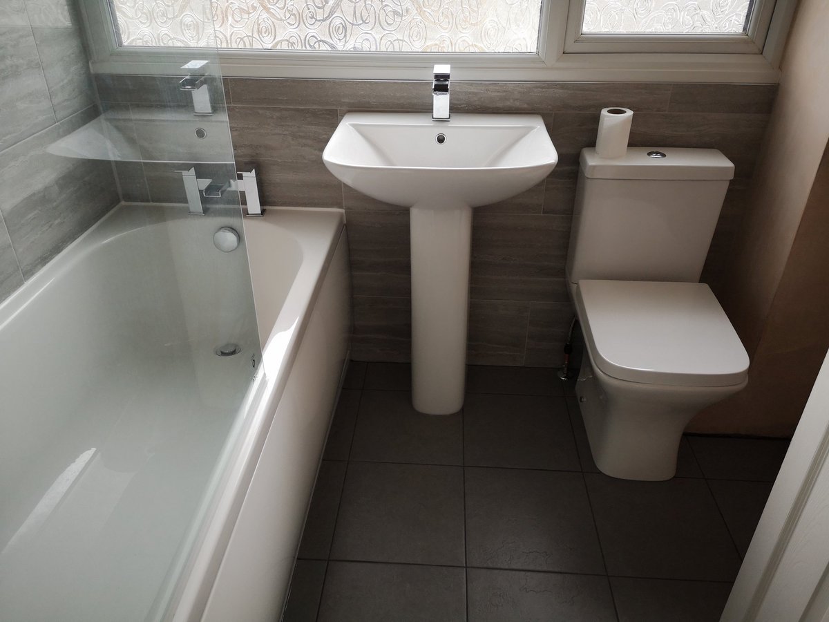 purebathroom's tweet photo. Small #Bathroom renovation installed last week #Plumbing #Tiling #Bath #Electricshower #Basin #Toilet https://t.co/hmD0a8trB5