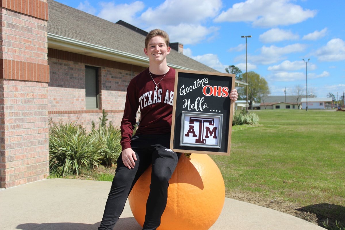 Orangefield_ISD's tweet photo. 2020 Senior Spotlight:  Cooper Lowe
College Attending:  Texas A&amp;M University
Most Influential People in His Life:  his parents
#TAMU https://t.co/J6OMB2qpMX