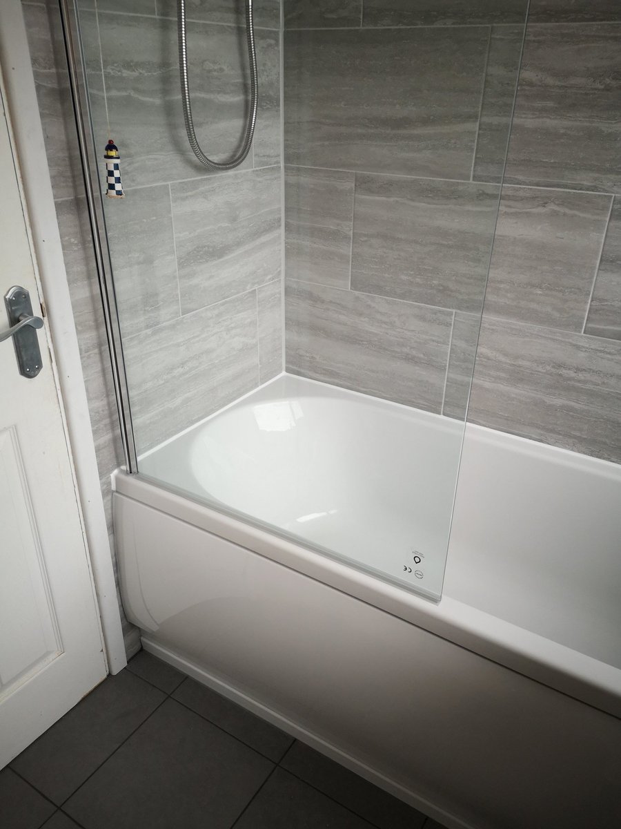 purebathroom's tweet photo. Small #Bathroom renovation installed last week #Plumbing #Tiling #Bath #Electricshower #Basin #Toilet https://t.co/hmD0a8trB5