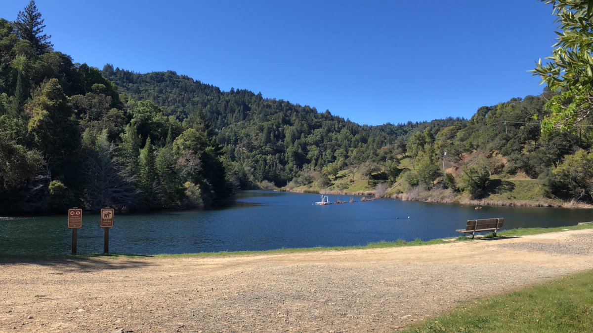 Emilnem's tweet photo. Today’s hike, an oldie but goodie 😎 #PhoenixLake https://t.co/3yZiMq40zJ