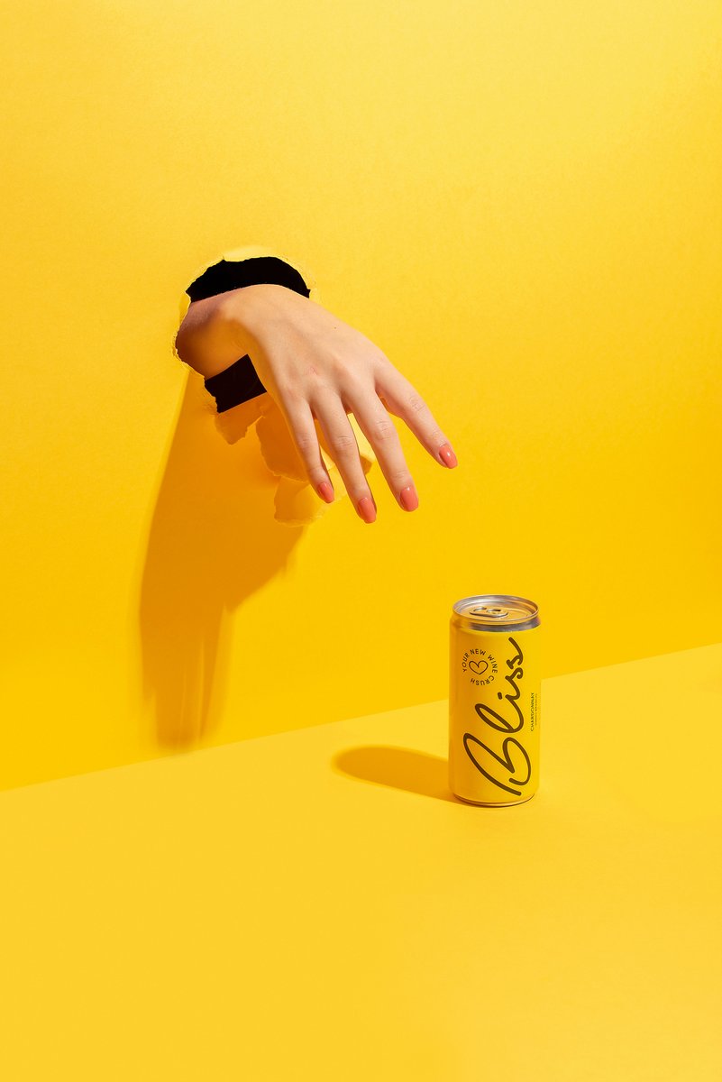 GotaFilmes's tweet photo. Trabalho realizado para marca de vinhos em lata Bliss Wine.

❤️ YOUR NEW WINE CRUSH ❤️

Produção: Gota Filmes
Fotografia: Cássio Caberlon
Identidade Visual: Otro Design https://t.co/2zcPRPLgc3