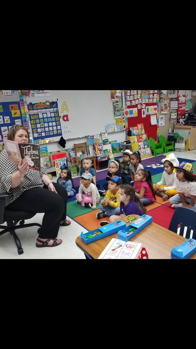 tanyakayd's tweet photo. Happy Birthday Dr. Seuss!  #pngproud #beeamazing #tinytribe https://t.co/2oNGMUnaqL